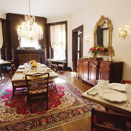 Louisville Bourbon Inn المظهر الخارجي الصورة