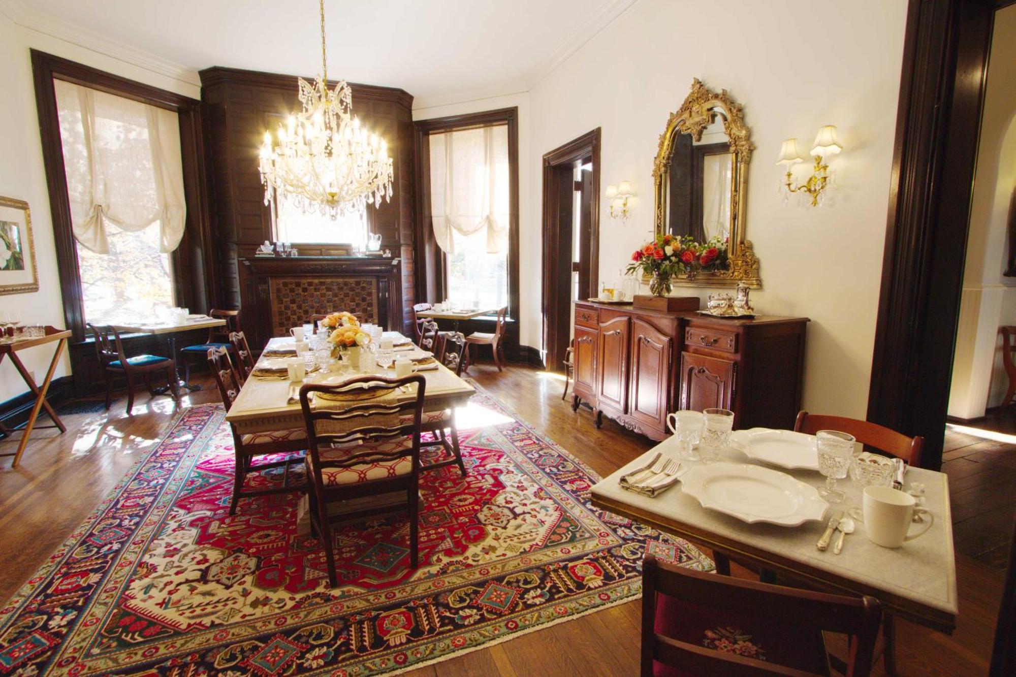 Louisville Bourbon Inn المظهر الخارجي الصورة
